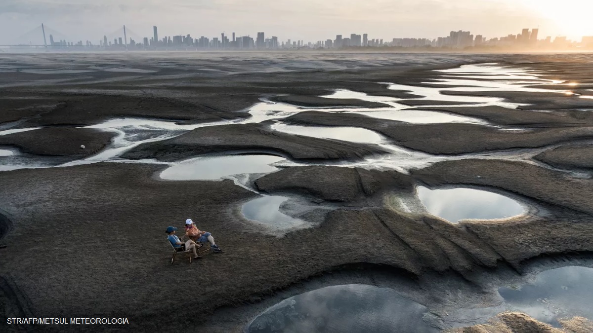 China sem água nos rios e com calor jamais visto nesta época