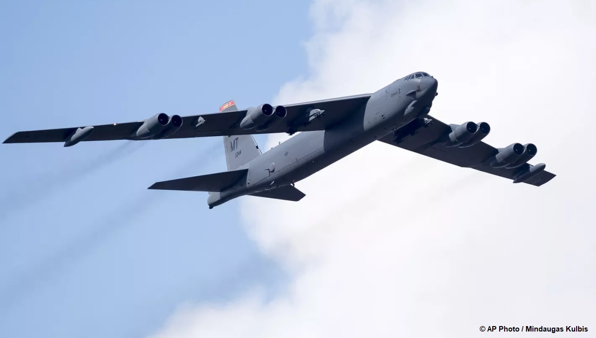 Bombardeiros B-52 dos EUA sobrevoam Europa para 'medir forças' em meio a tensões com Rússia