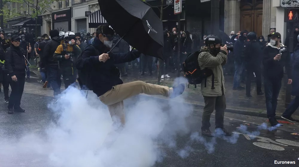 "Dia Histórico" marcado por confrontos e atos de vandalismo na França