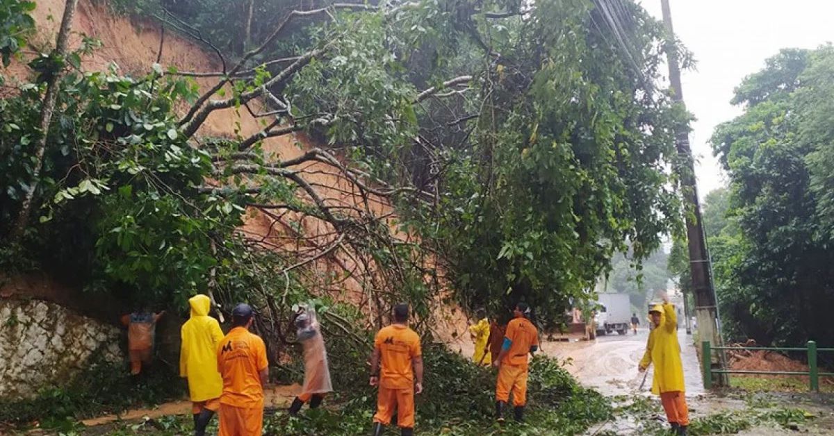 Deslizamento de terra em Angra dos Reis deixa ao menos 11 pessoas desaparecidas