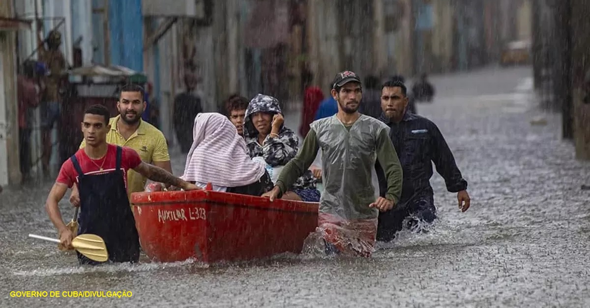 Chuva derruba centenas de casas e prédios em Cuba