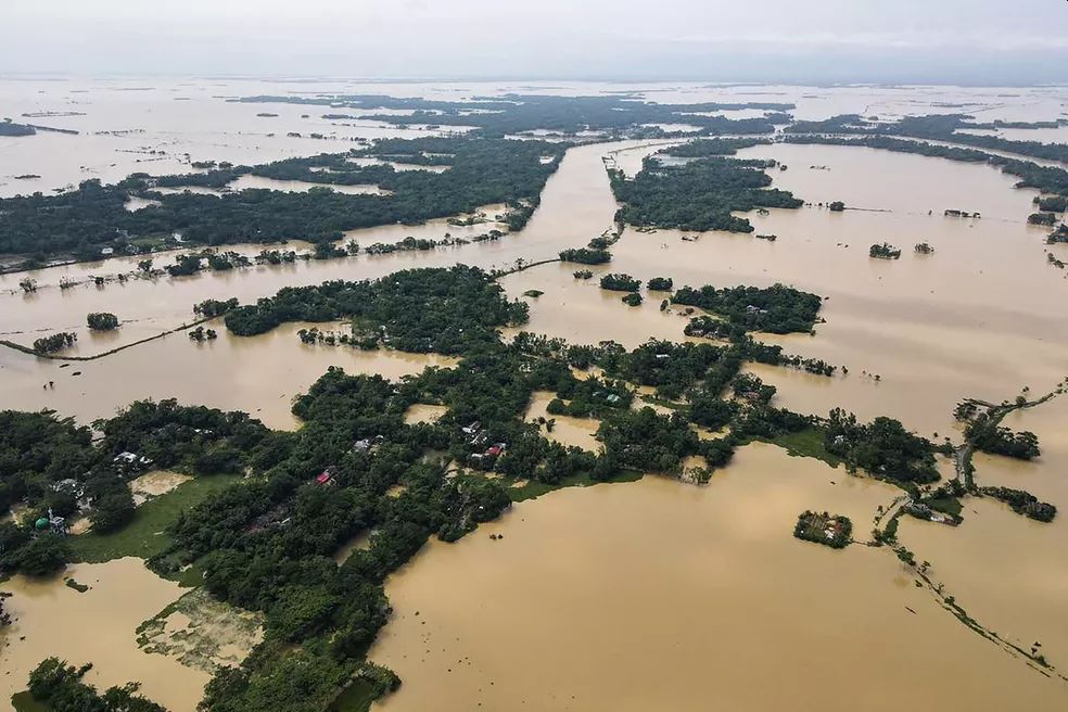 Inundações deixam 60 mortos e 800 mil desabrigados na Índia e Bangladesh