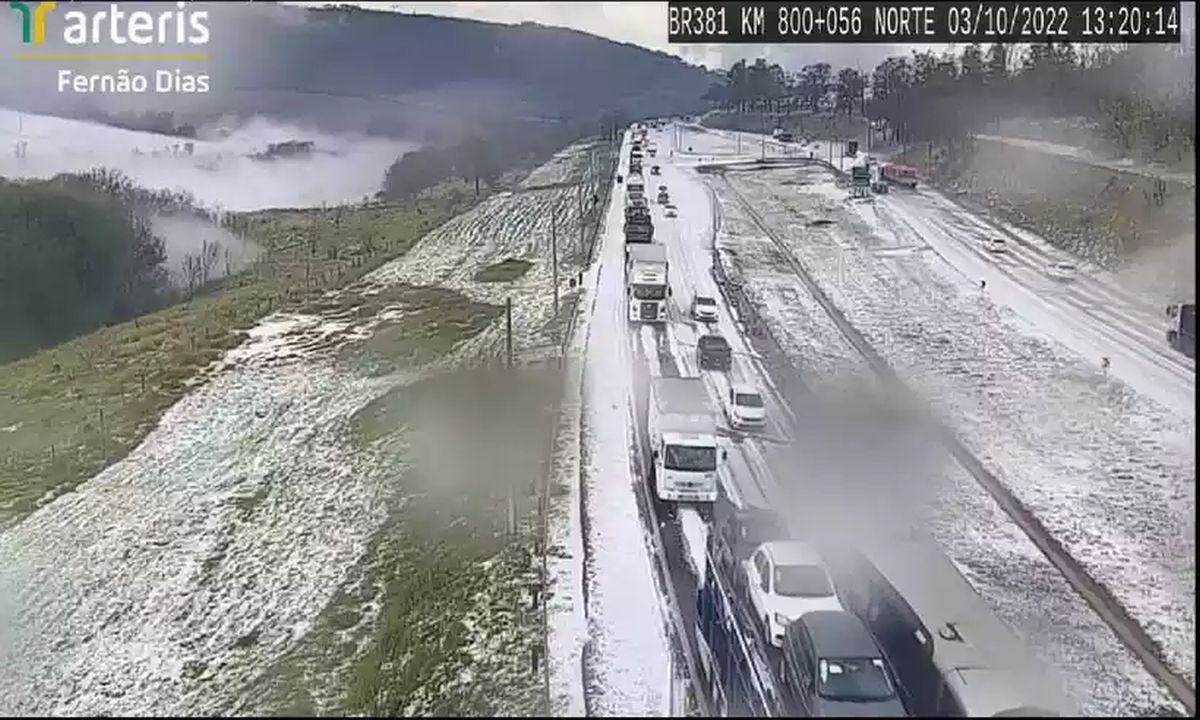 Tempestade de granizo assusta moradores do sul de Minas